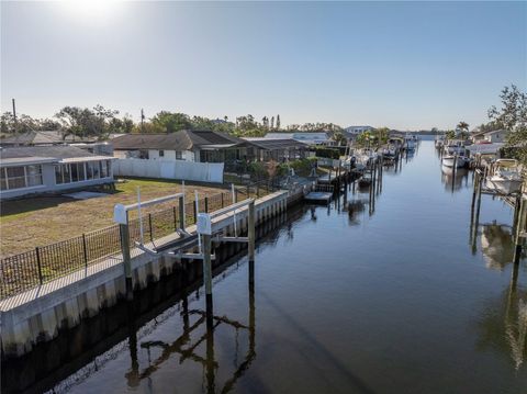 A home in ELLENTON