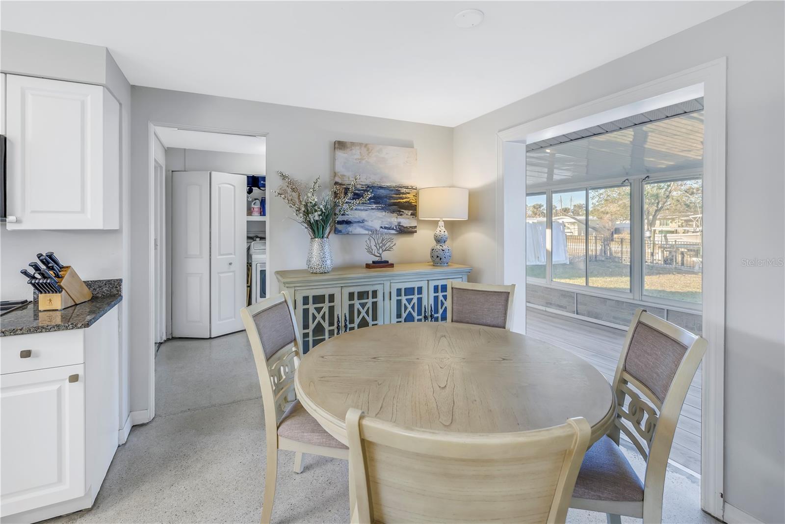 TROPICAL HARBOR - Residential