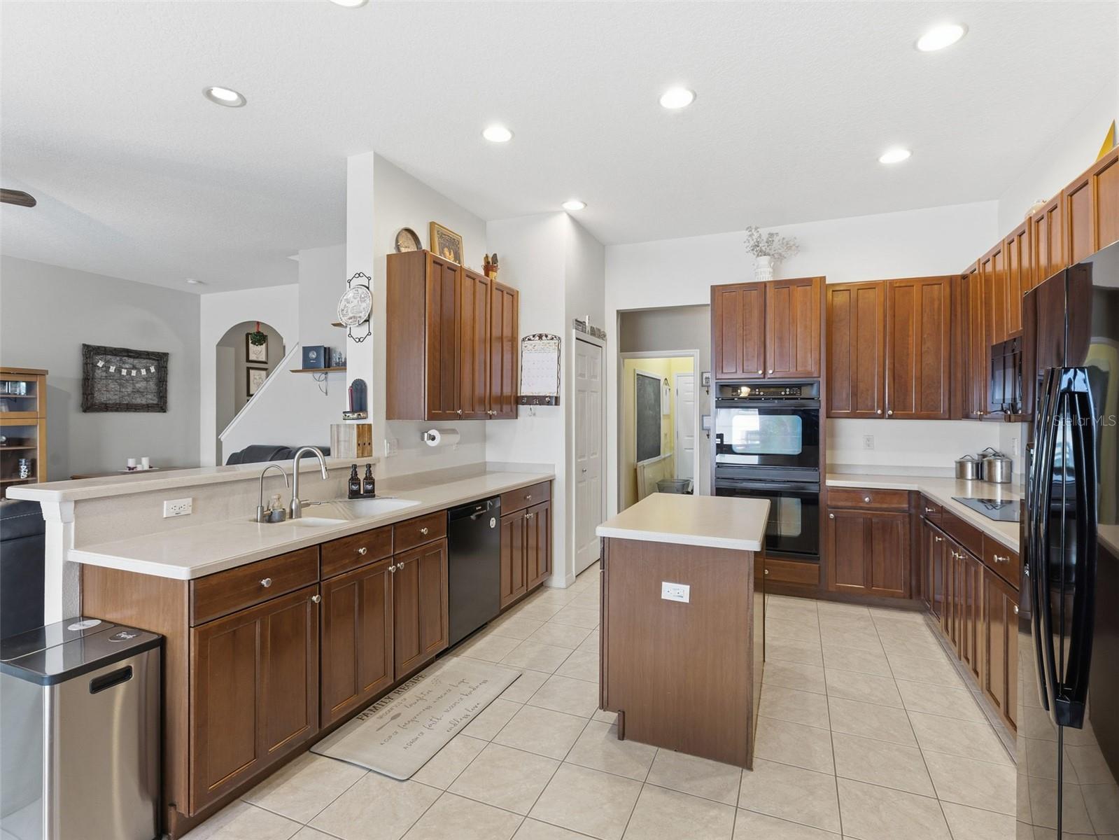 VALENCIA GARDENS PH 03 - Residential