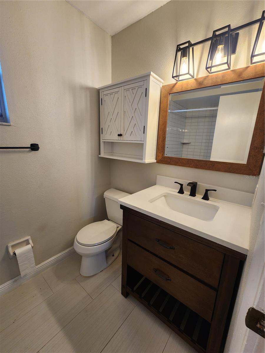 BOCA CIEGA RIDGE 6TH ADD - Residential Lease