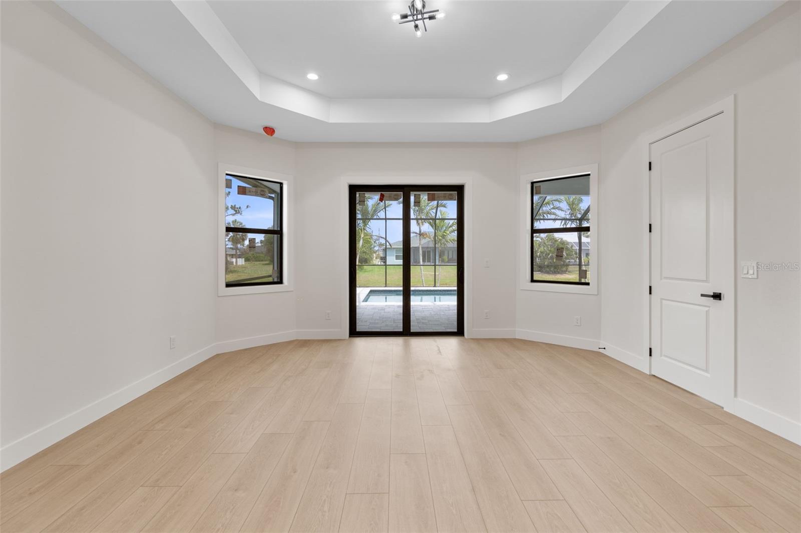 ROTONDA WEST LONG MEADOW - Residential