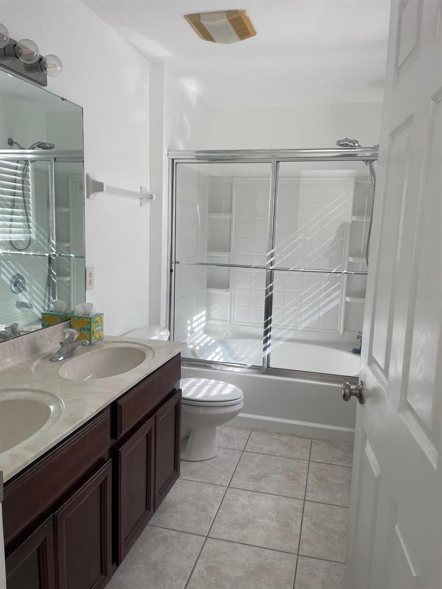 LAS CASCADA PH 01 - Residential Lease