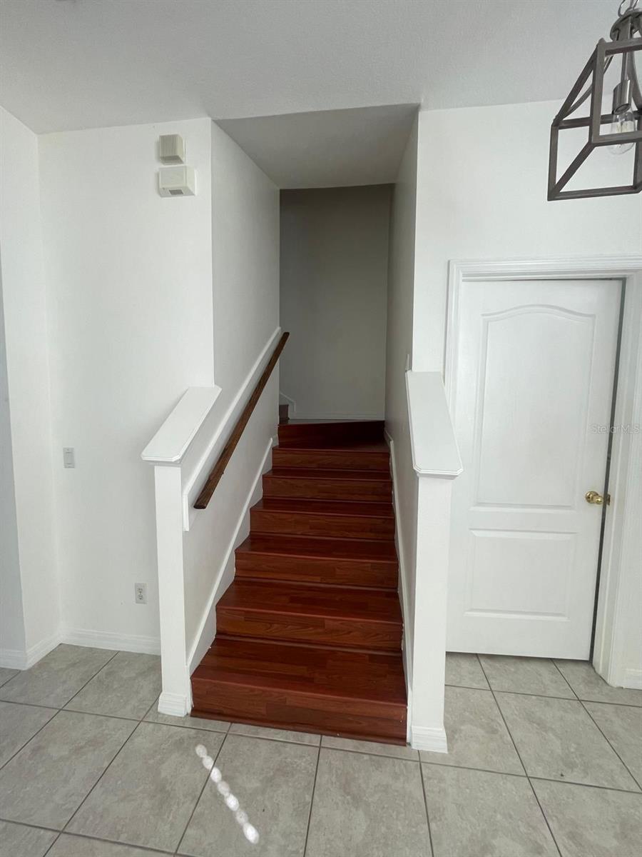 LAS CASCADA PH 01 - Residential Lease