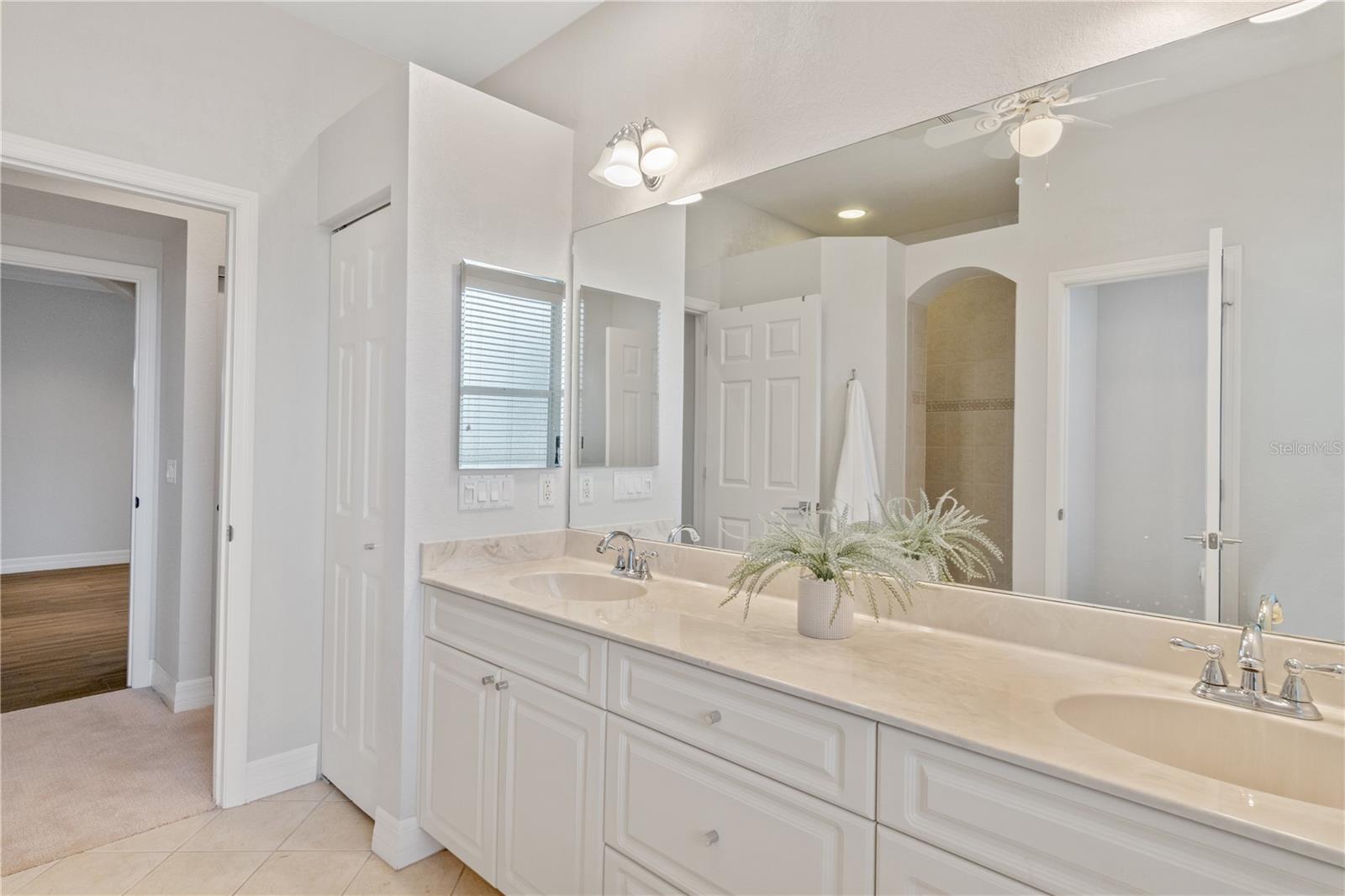 VILLAS AT CHARLESTON PARK - Residential
