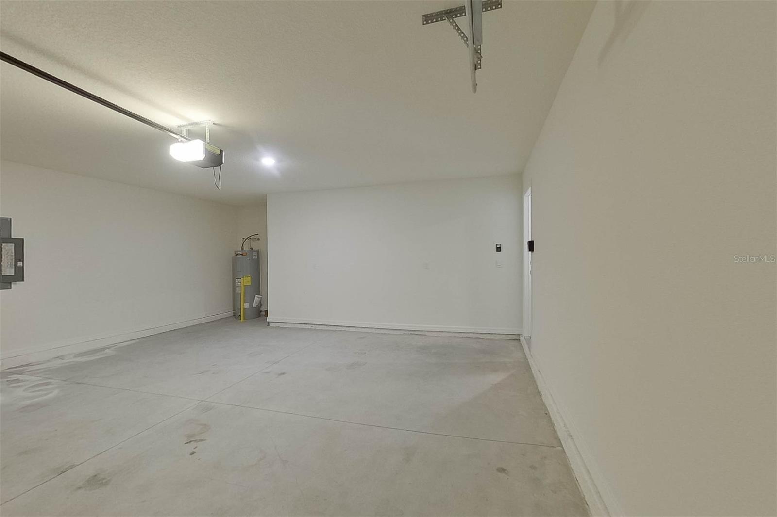 OCALA CROSSINGS - Residential Lease