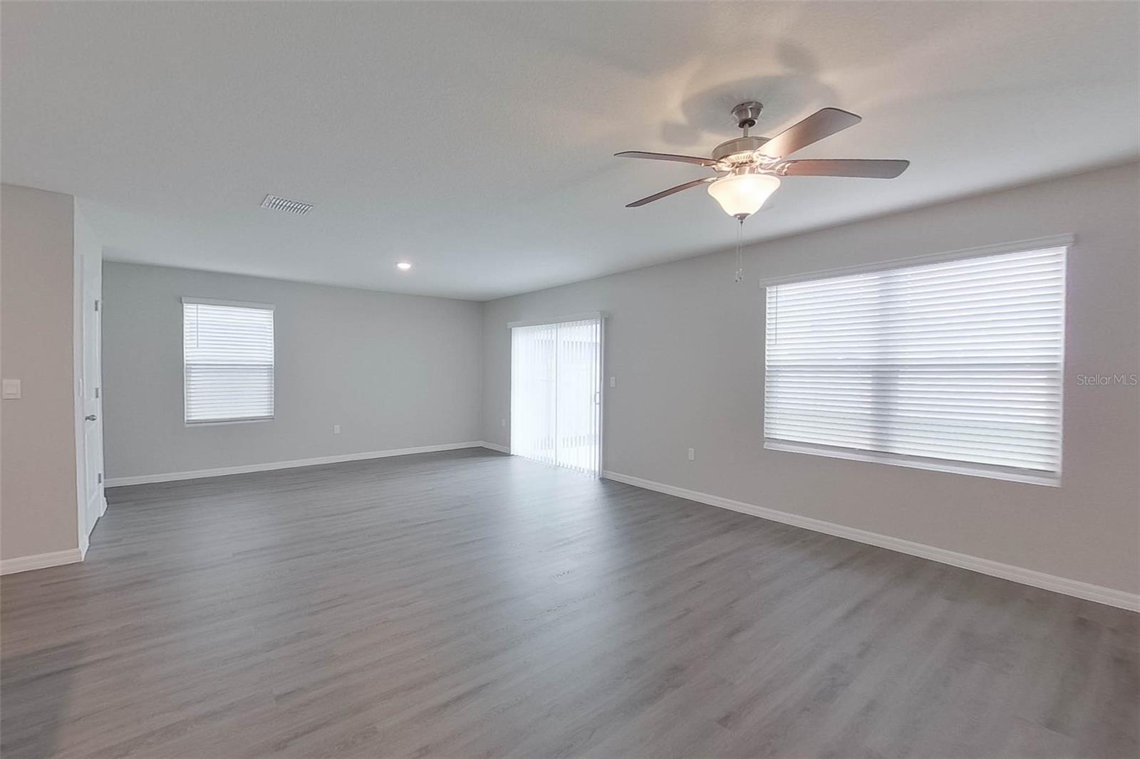 OCALA CROSSINGS - Residential Lease