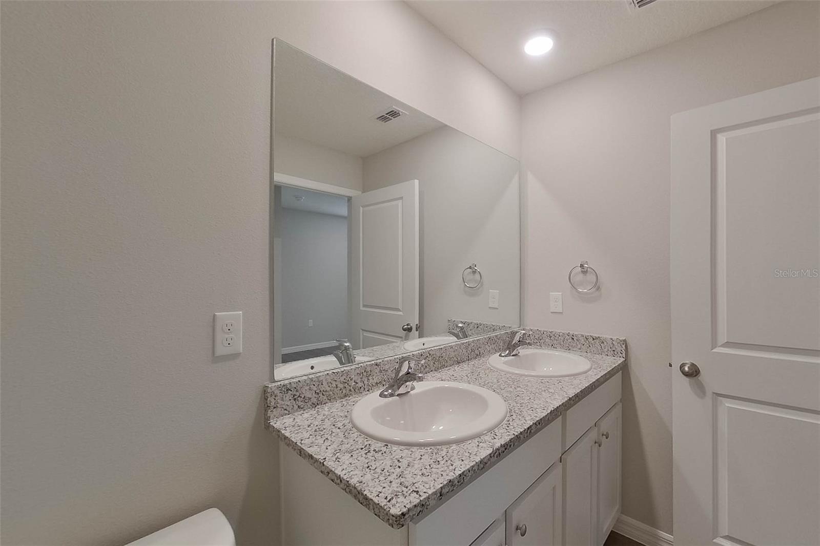 OCALA CROSSINGS - Residential Lease