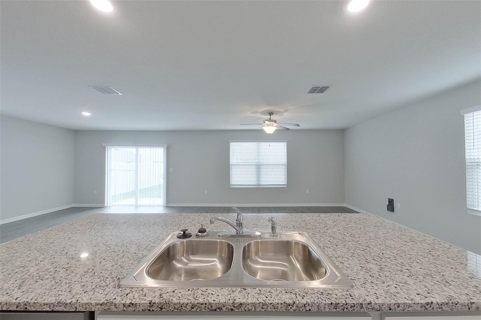 OCALA CROSSINGS - Residential Lease