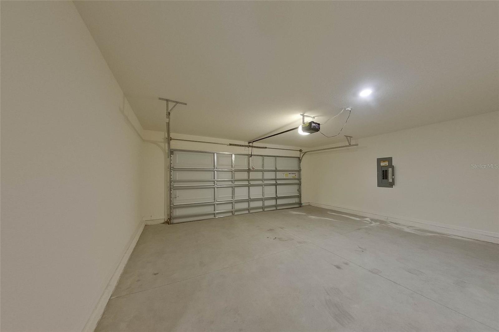 OCALA CROSSINGS - Residential Lease