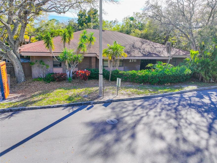 Office spaces in a variety of sizes for lease in the beautiful Wildewood Professional Park. Wildewood features a tranquil wooded and peaceful
environment welcoming to any clientele while also being centrally located in Bradenton, Florida. This park is on the highly trafficked Cortez Road commercial corridor providing a prominent location with convenient access to West Bradenton, Downtown, and Lakewood Ranch.