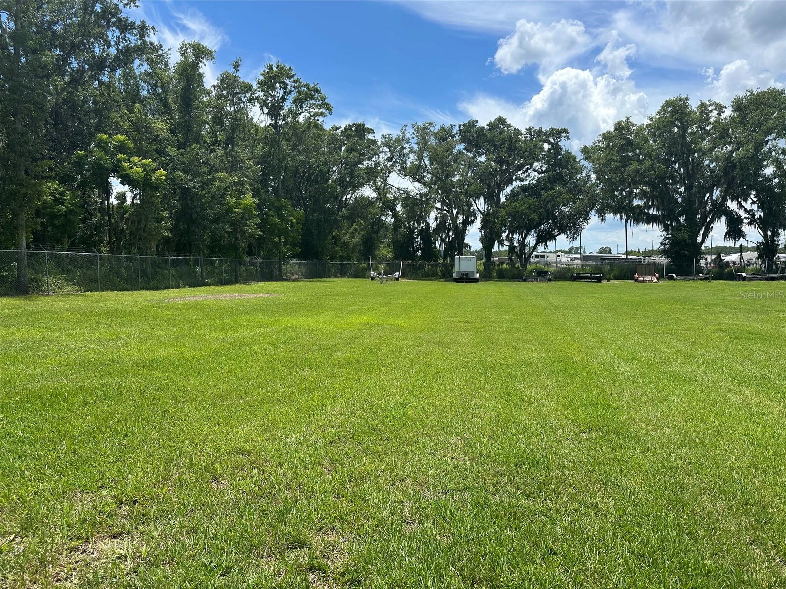 GREAT OPPORTUNITY FOR DEVELOPMENT WITH THIS VACANT INDUSTRIAL PARCEL. JUST UNDER 1 ACRE, THIS LOCATION IS JUST OFF S FLORIDA AVENUE WITH NEARBY COMMERCIAL AND RETAIL PROPERTIES IN THE GROWING LAKELAND AREA. IDEAL FOR LIGHT INDUSTRIAL, AUTOMOTIVE, AND WAREHOUSE BUSINESSES. A PROPOSED INDUSTRIAL DEVELOPMENT IS PLANNED ADJACENT TO THIS PROPERTY. ADDITIONALLY, A SMALL SECTION TO THE LEFT OF THE LOT MAY BE PETITIONED TO THE COUNTY TO BE INCLUDED IN THIS PARCEL. UTILITIES ARE NEARBY.
BUYER IS RESPONSIBLE CONDUCTING DUE DILiGENCE INCLUDING VERIFICATION OF ZONING, PERMITTING, ETC.