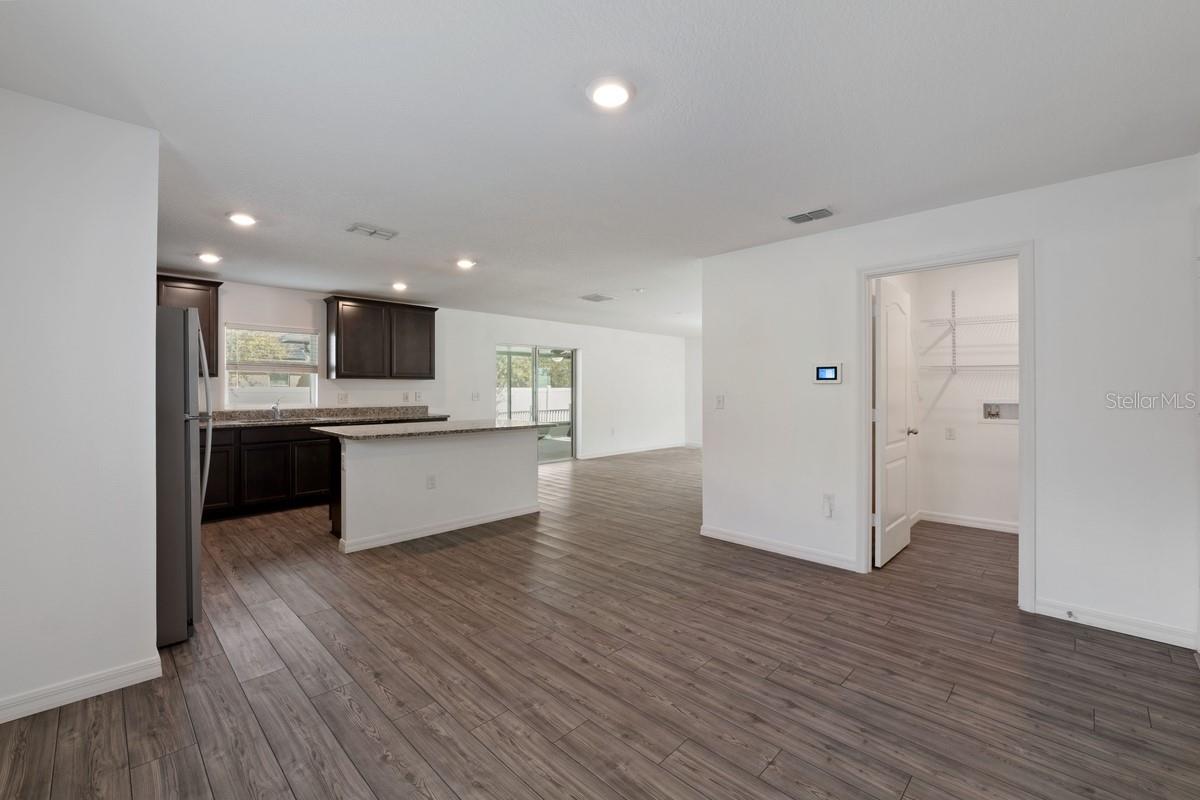 DORA LAKE ESTATES - Residential