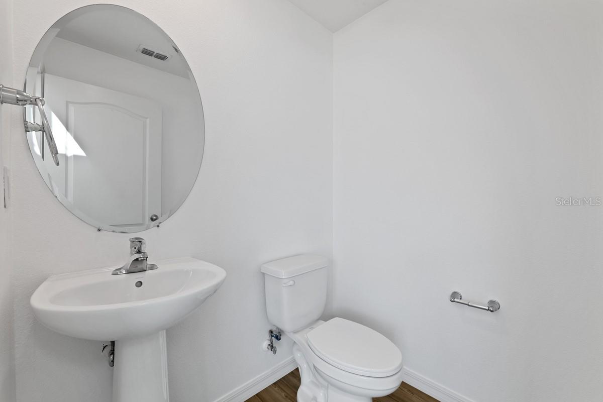 DORA LAKE ESTATES - Residential