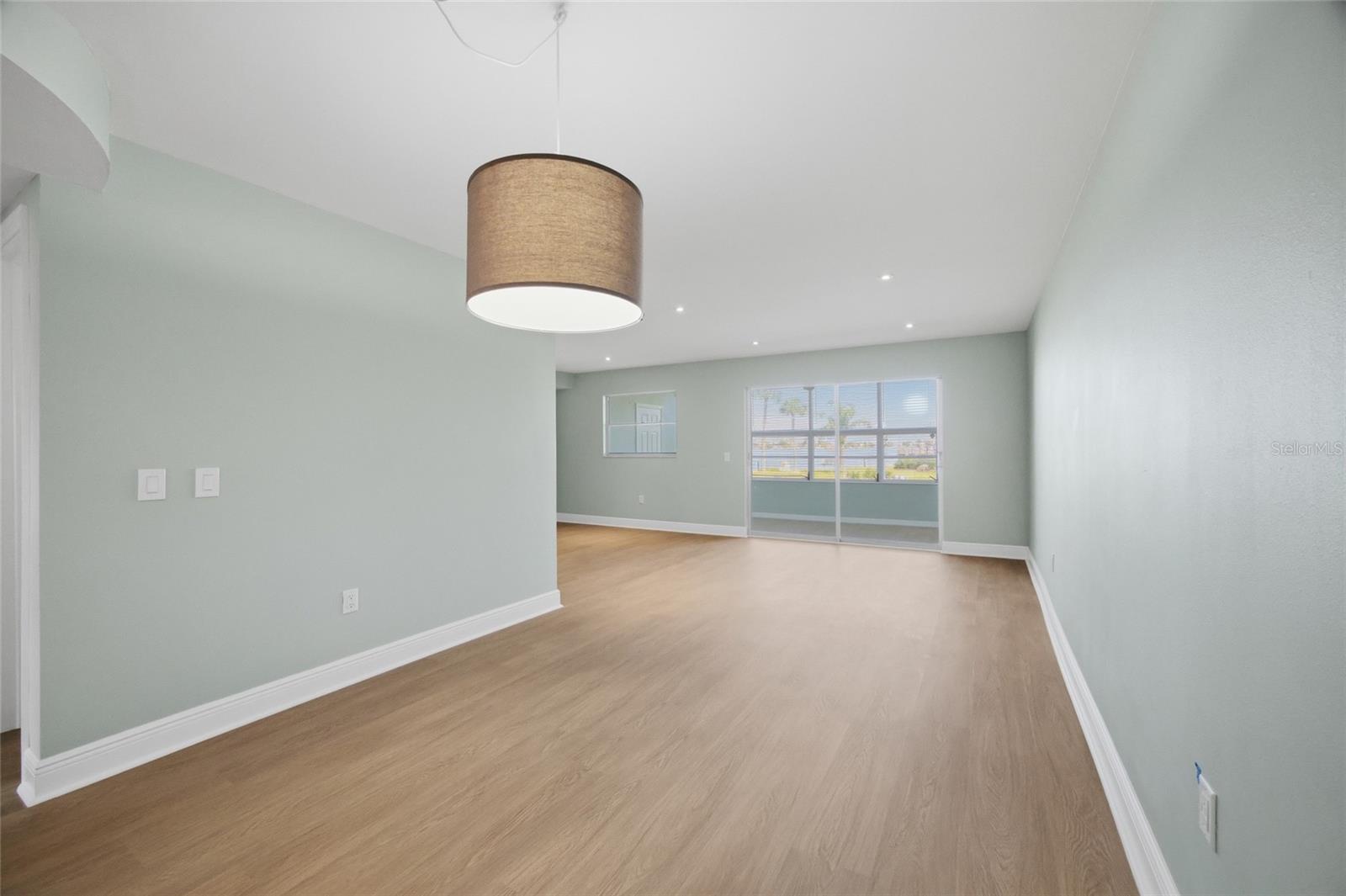 SHORE VIEW BLDG - Residential