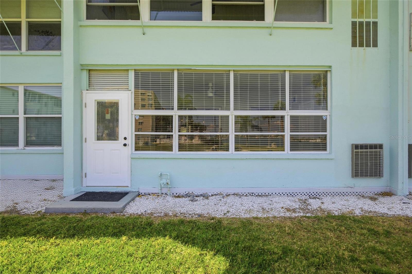 SHORE VIEW BLDG - Residential