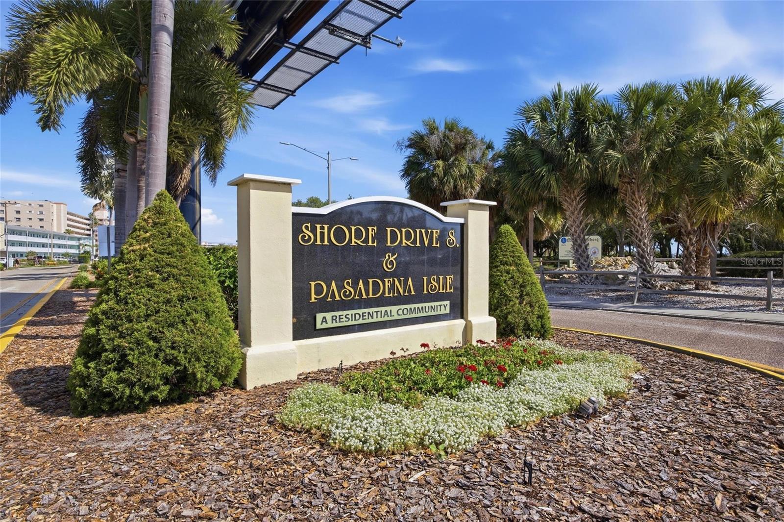 SHORE VIEW BLDG - Residential