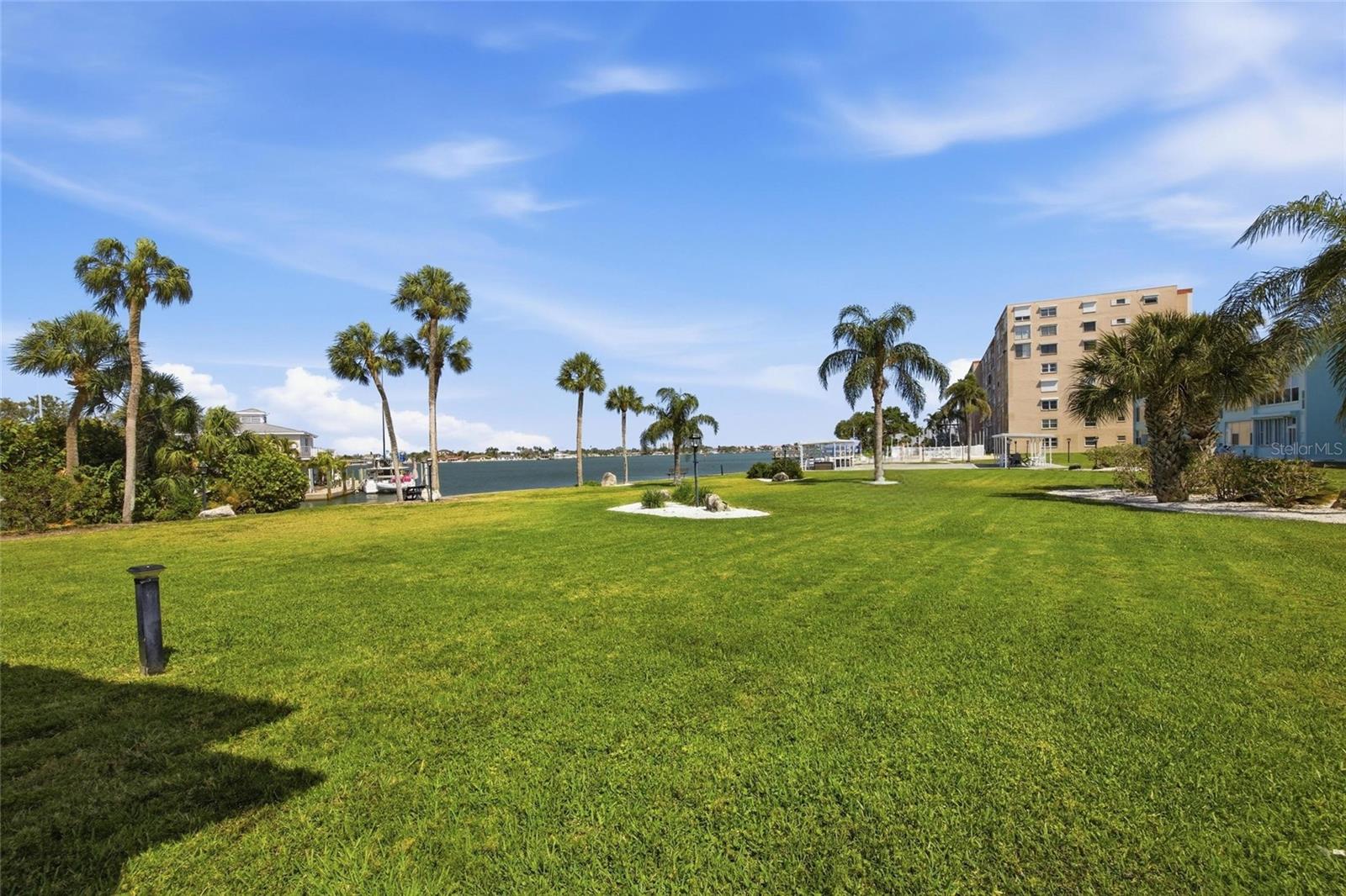 SHORE VIEW BLDG - Residential