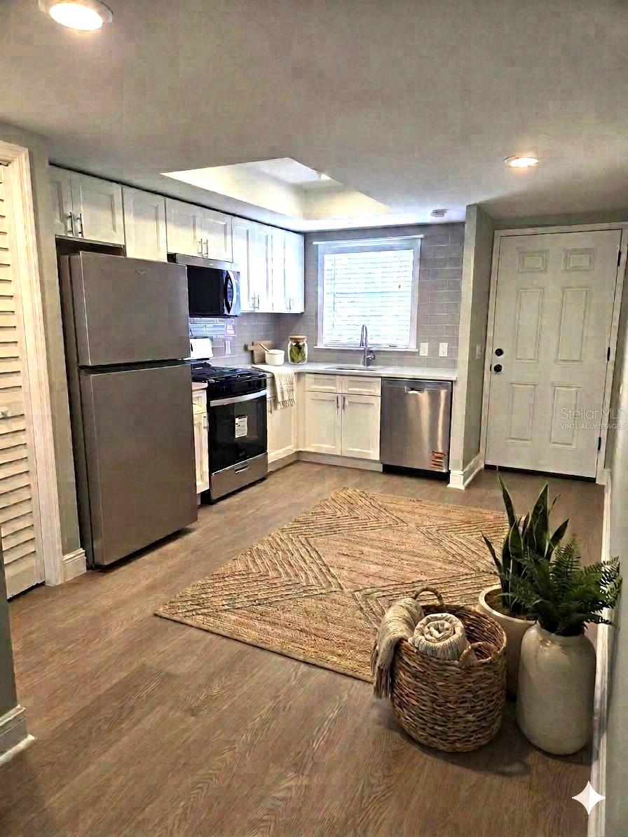 SHORE VIEW BLDG - Residential