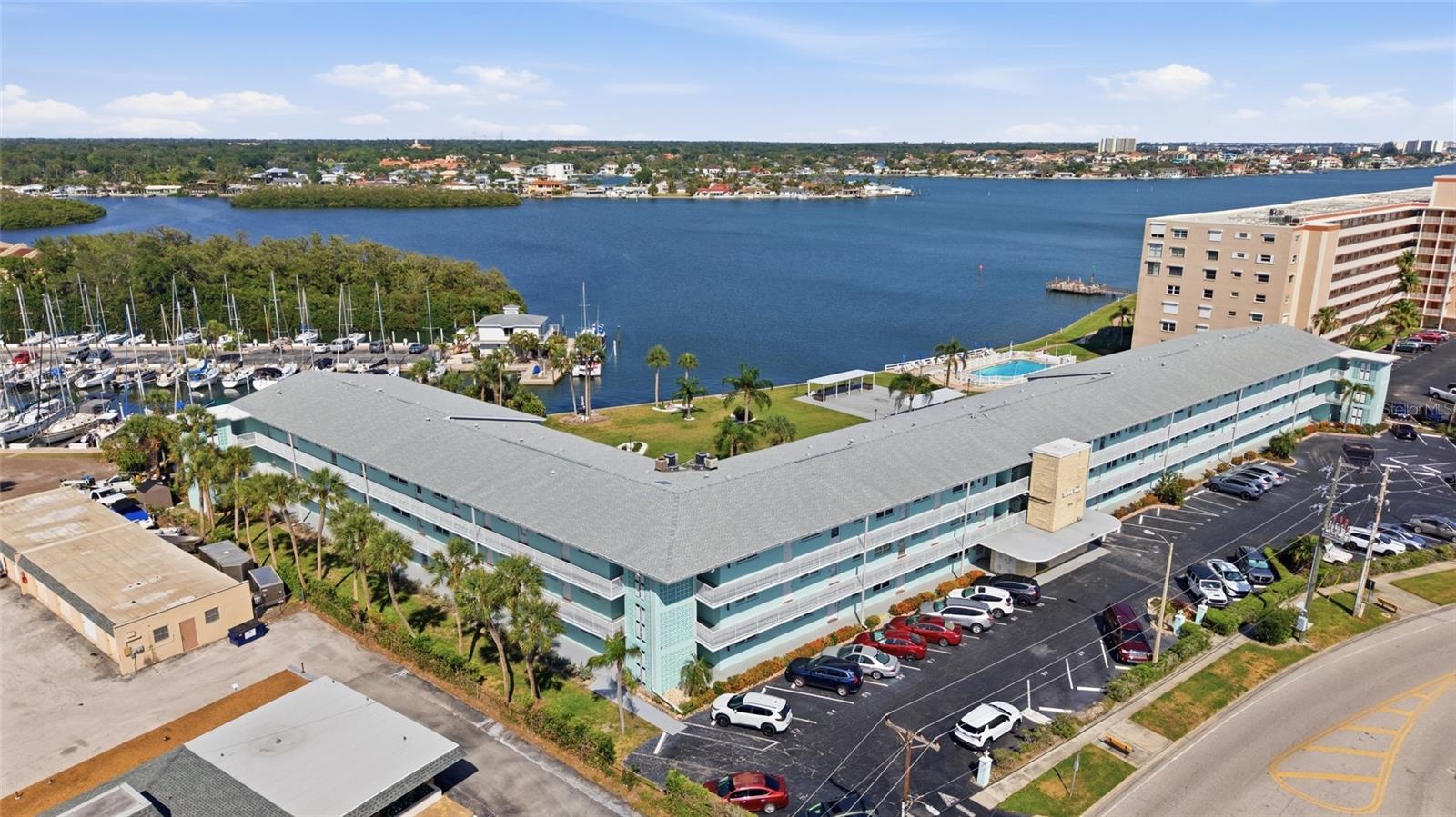 SHORE VIEW BLDG - Residential