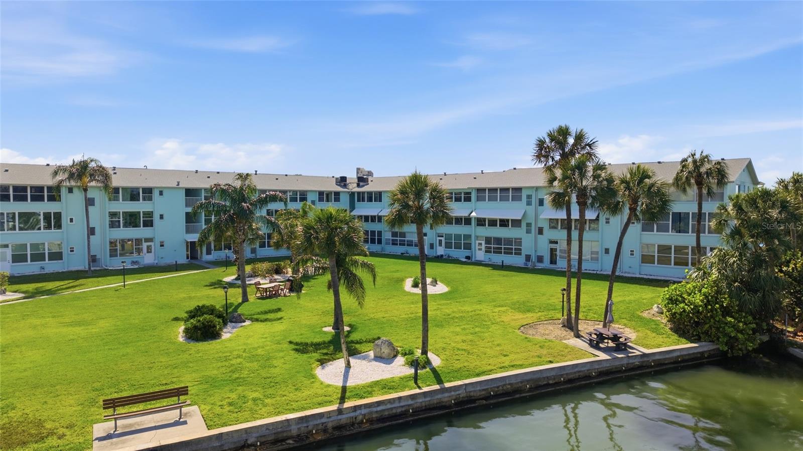 SHORE VIEW BLDG - Residential