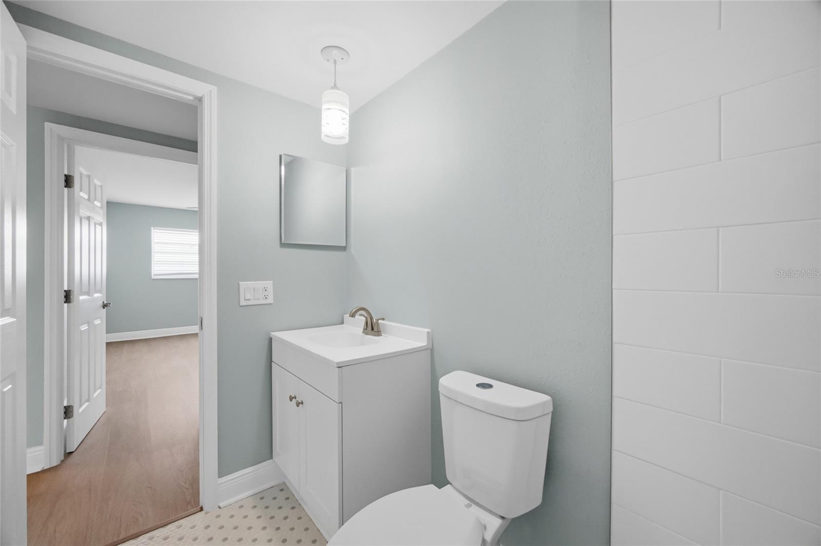 SHORE VIEW BLDG - Residential