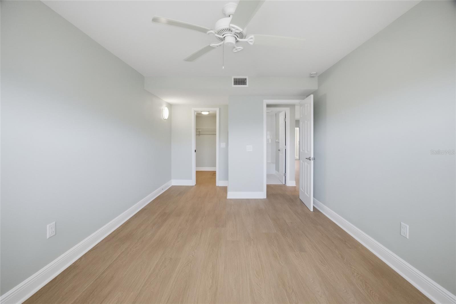 SHORE VIEW BLDG - Residential