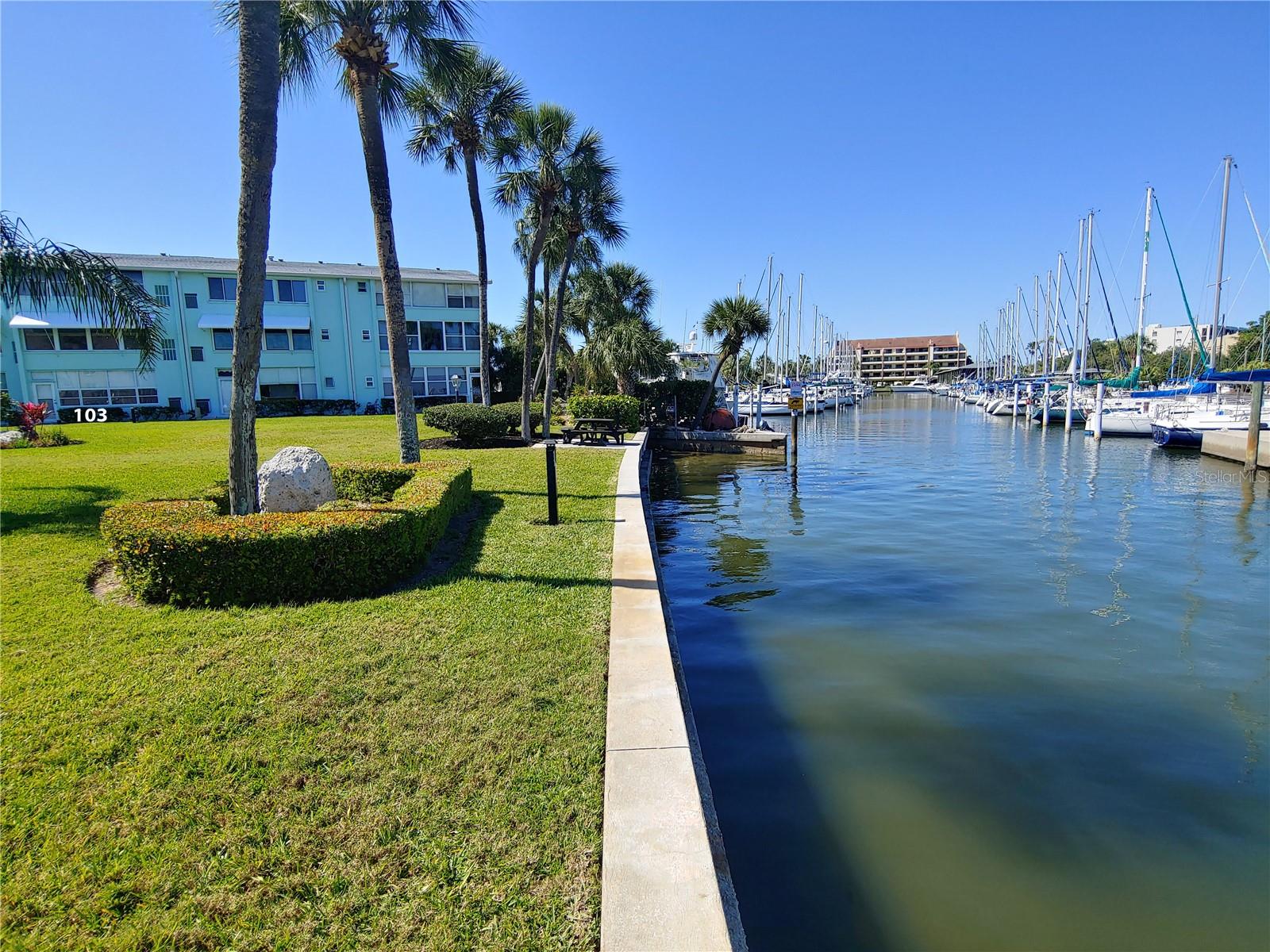 SHORE VIEW BLDG - Residential