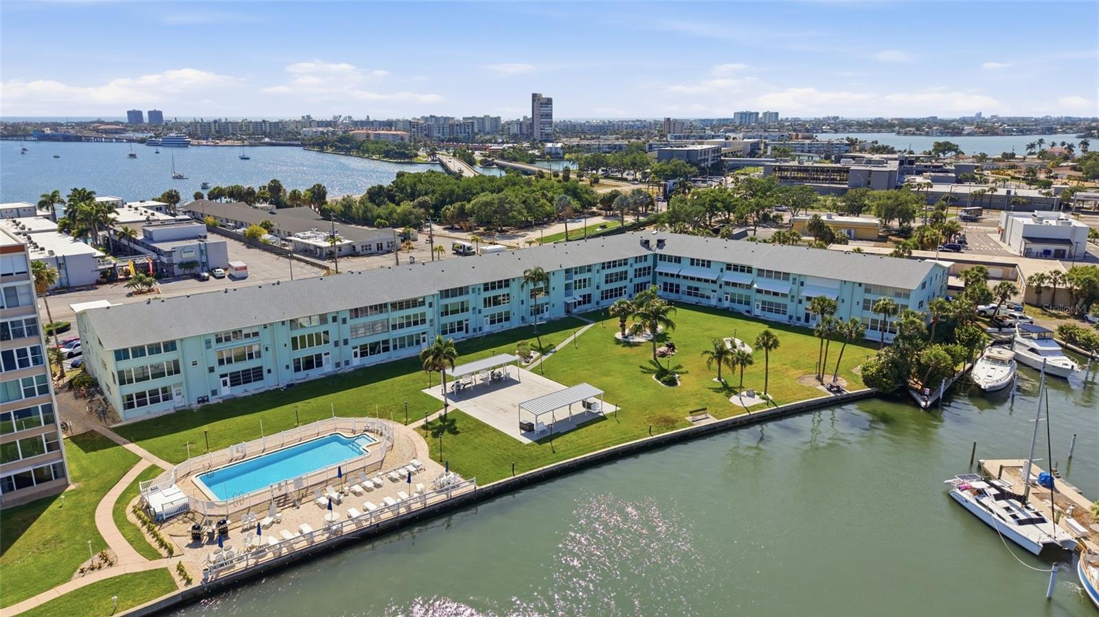 SHORE VIEW BLDG - Residential