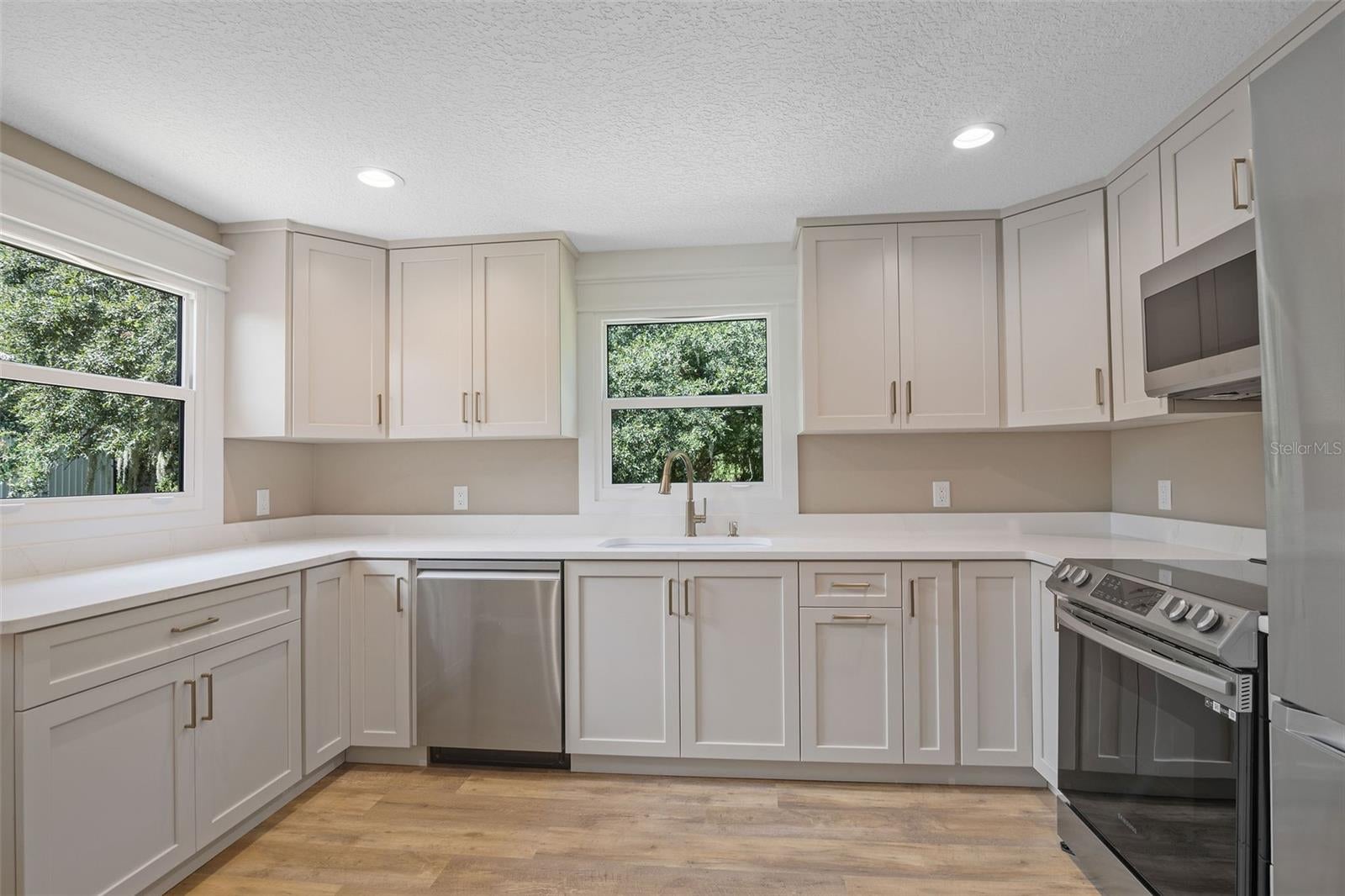 2463 PIONEER TRAIL