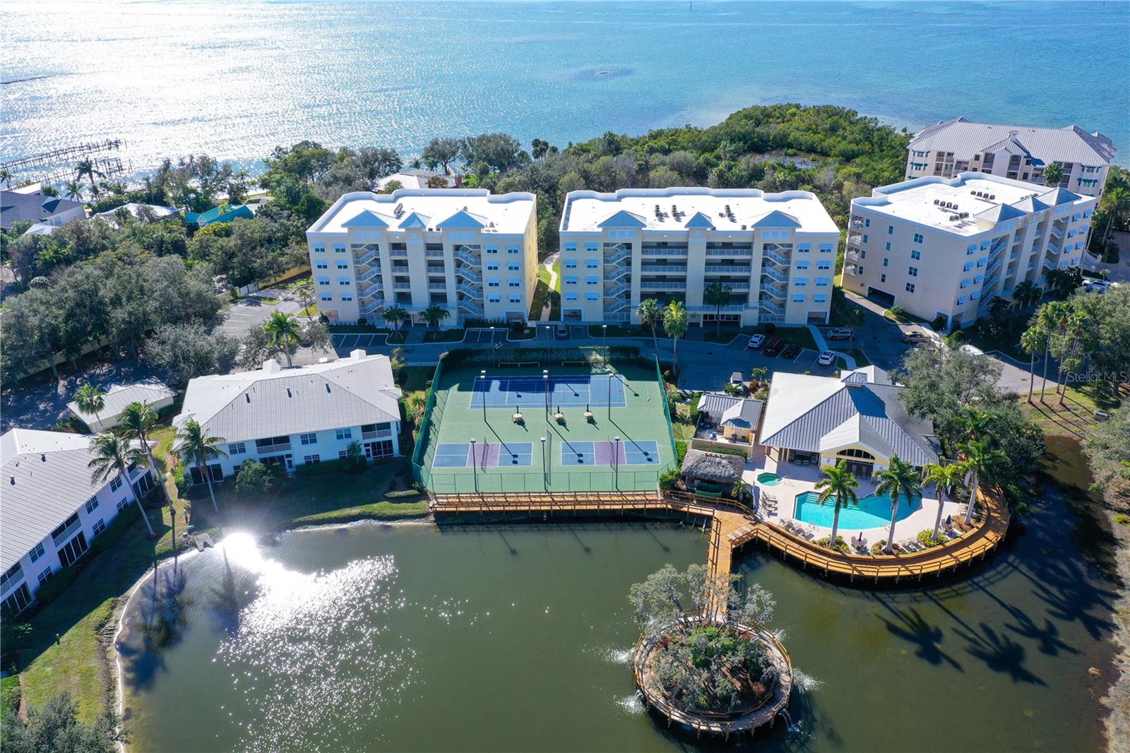 EDGEWATER/HIDDEN BAY PH IL BLD - Residential