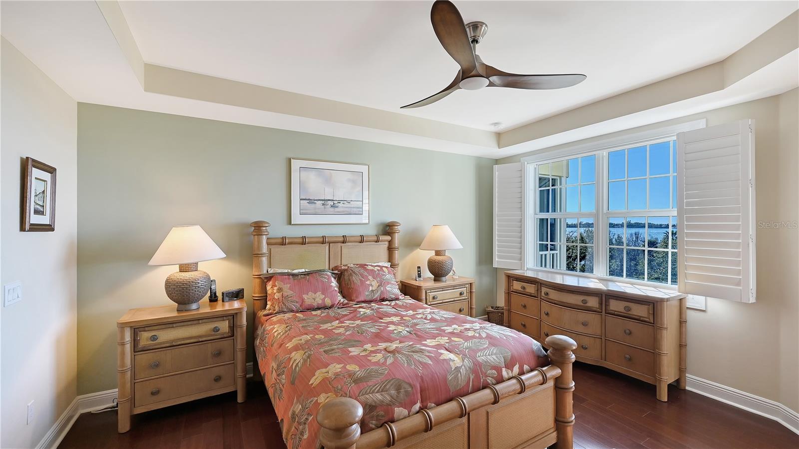 EDGEWATER/HIDDEN BAY PH IL BLD - Residential