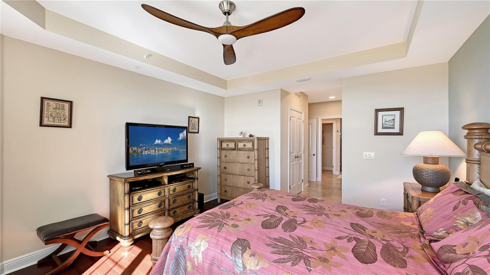 EDGEWATER/HIDDEN BAY PH IL BLD - Residential