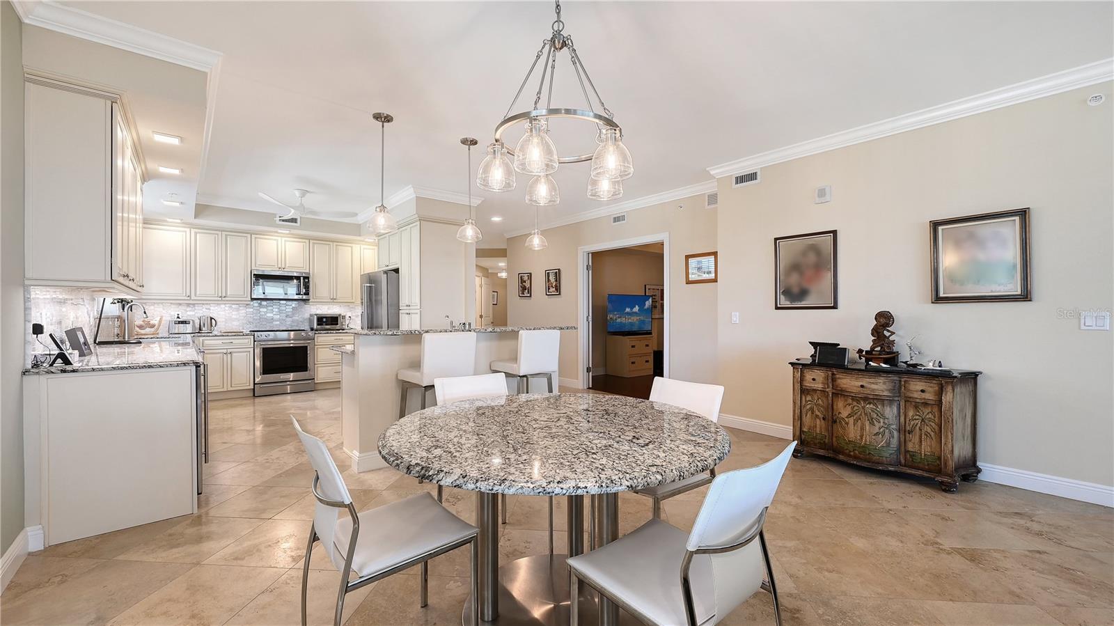 EDGEWATER/HIDDEN BAY PH IL BLD - Residential