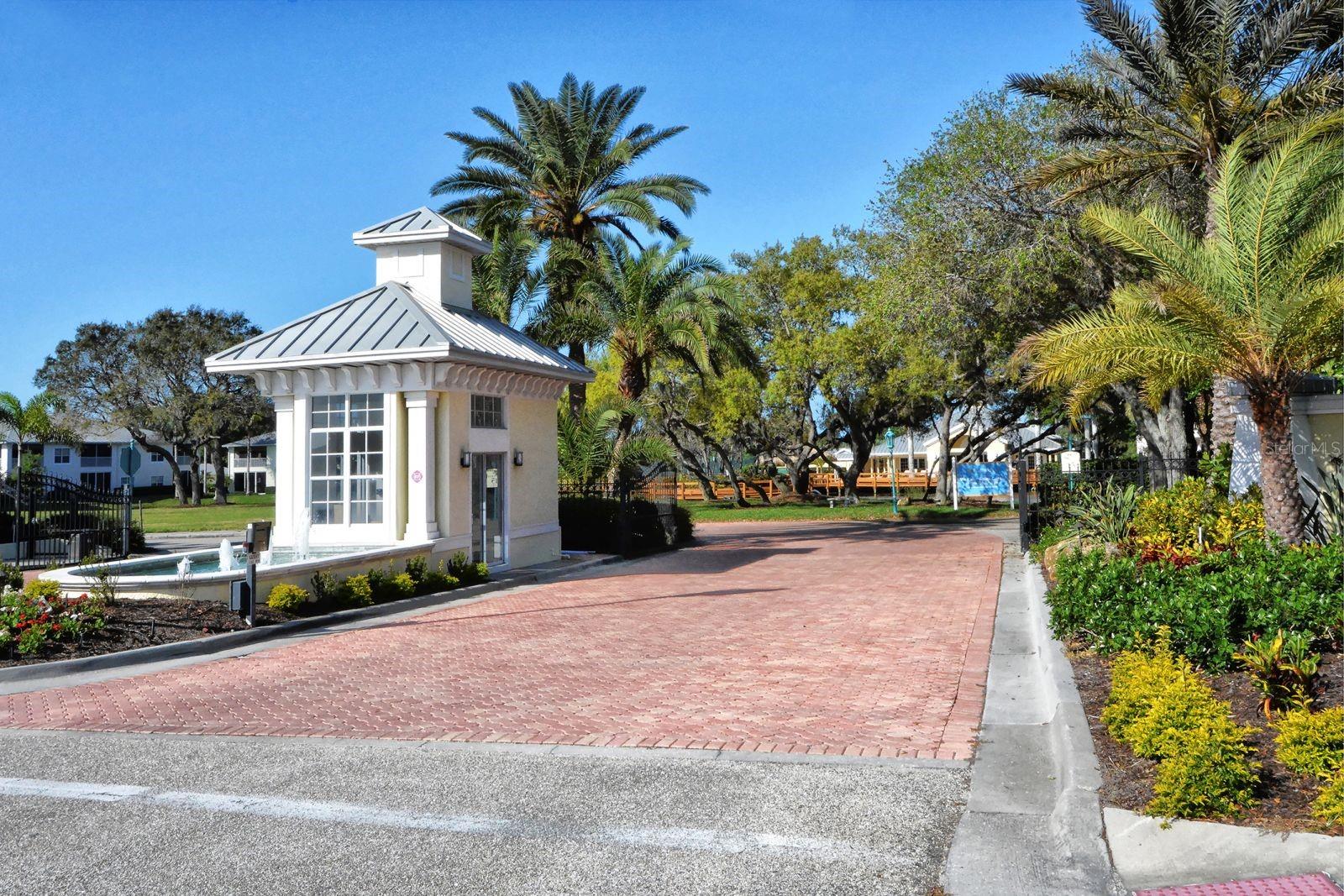 EDGEWATER/HIDDEN BAY PH IL BLD - Residential