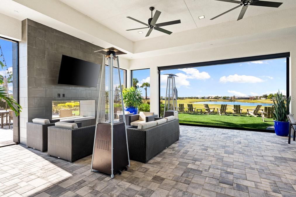 AZARIO ESPLANADE - Residential