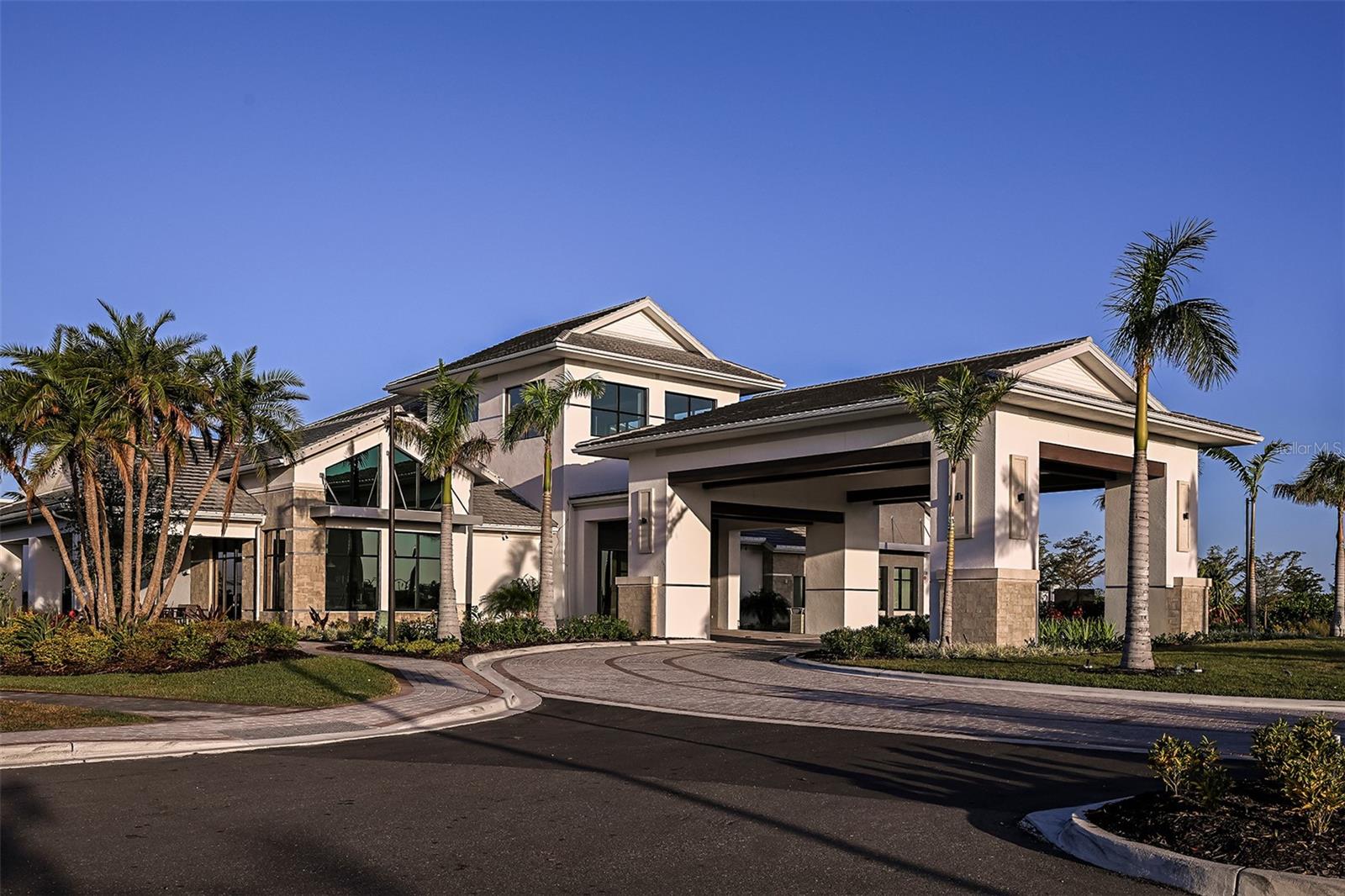 AZARIO ESPLANADE - Residential