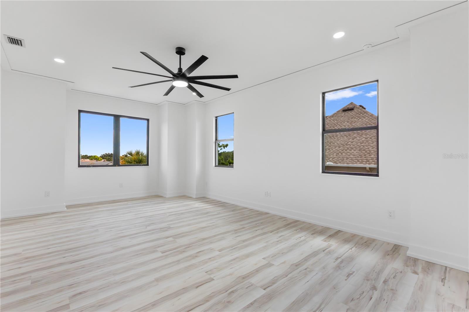 SHORE ACRES EDGEWATER SEC - Residential