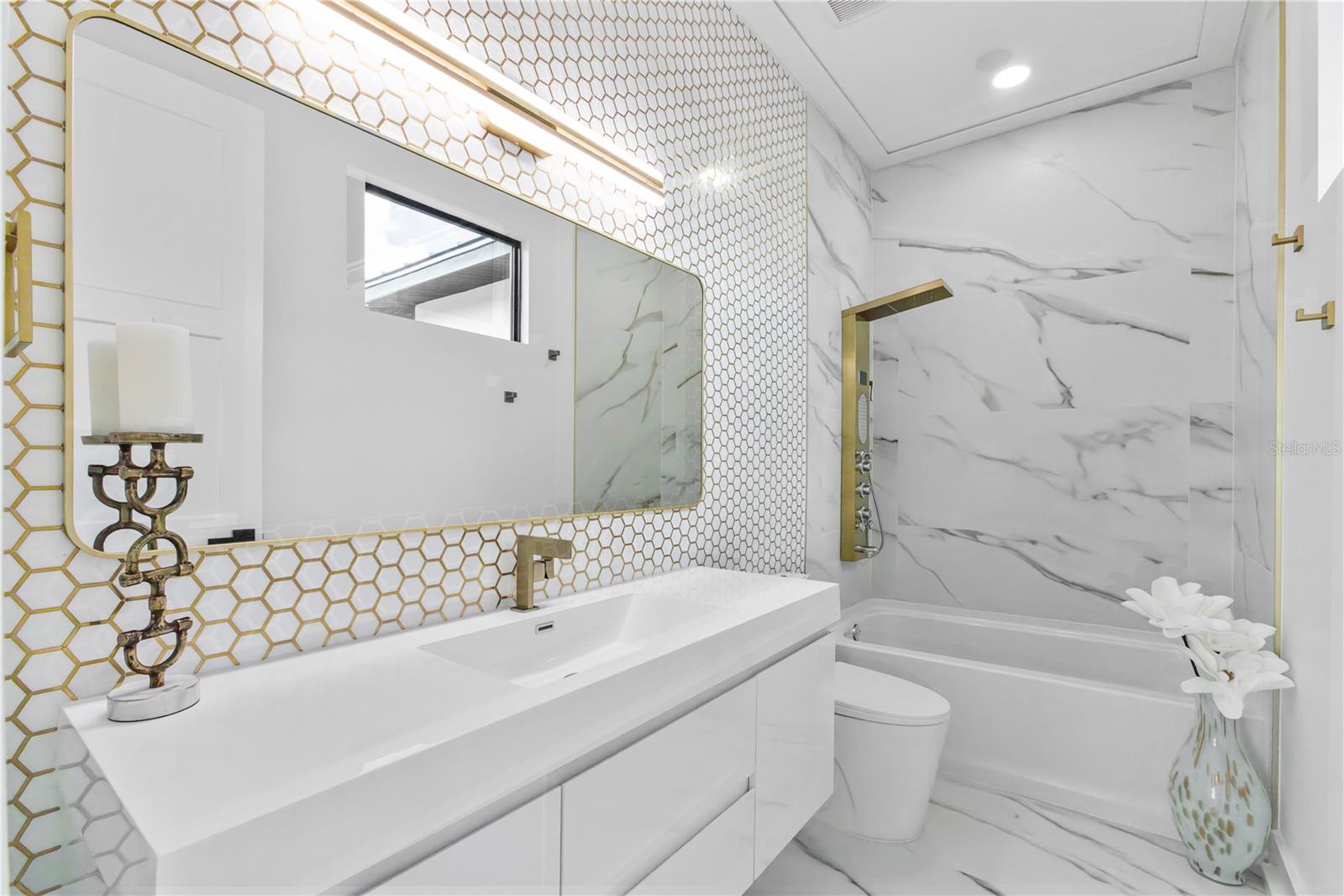 SHORE ACRES EDGEWATER SEC - Residential