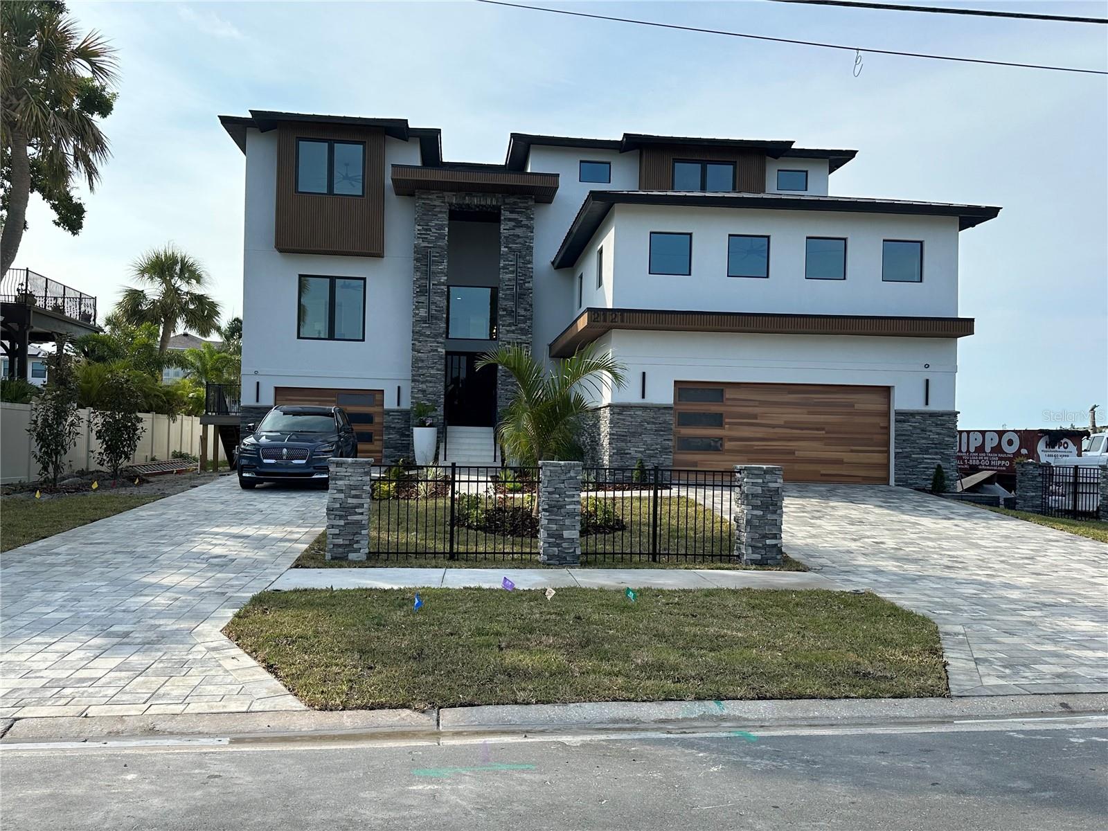 2121 BAYOU GRANDE BOULEVARD NE