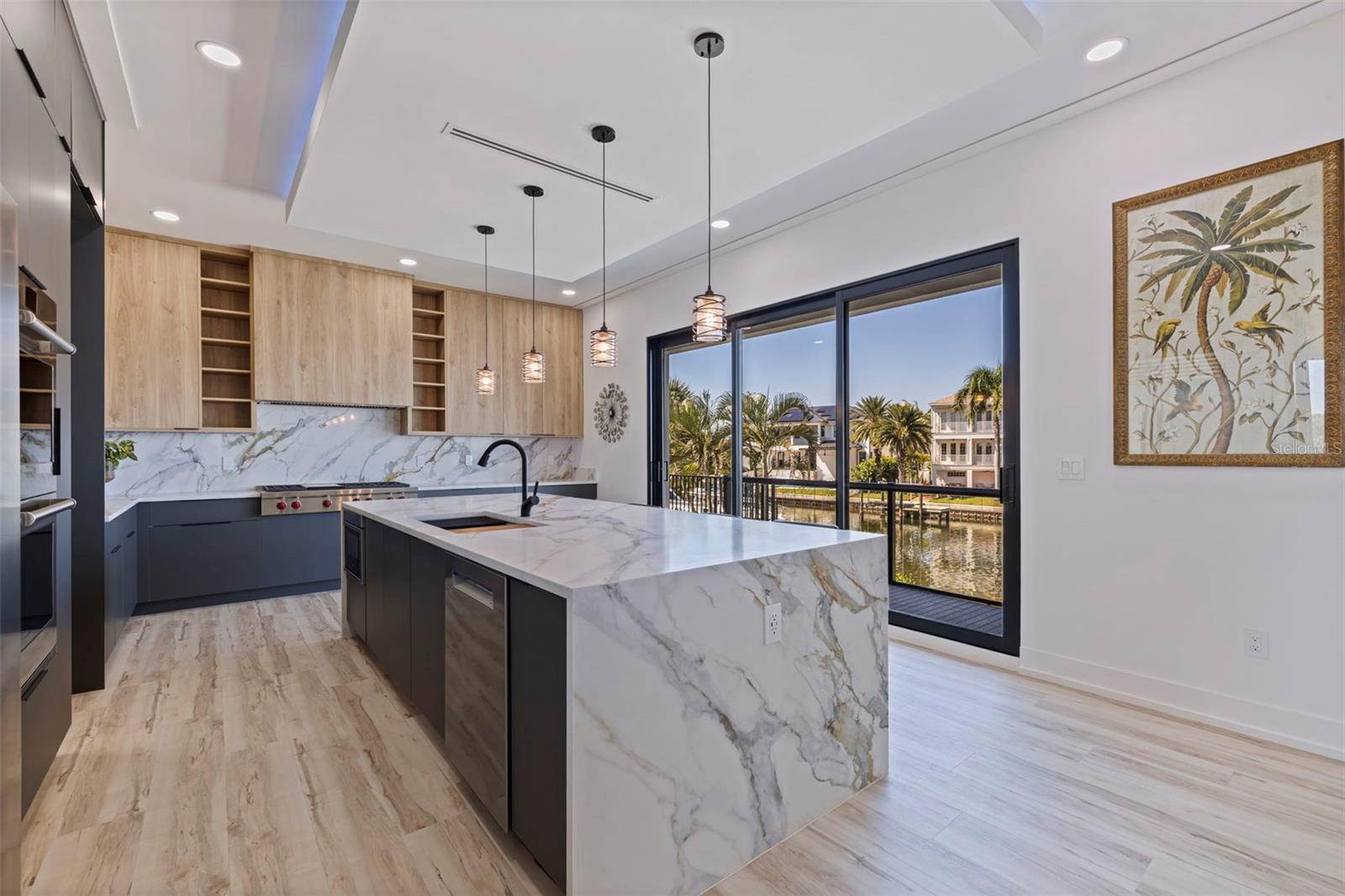2121 BAYOU GRANDE BOULEVARD NE