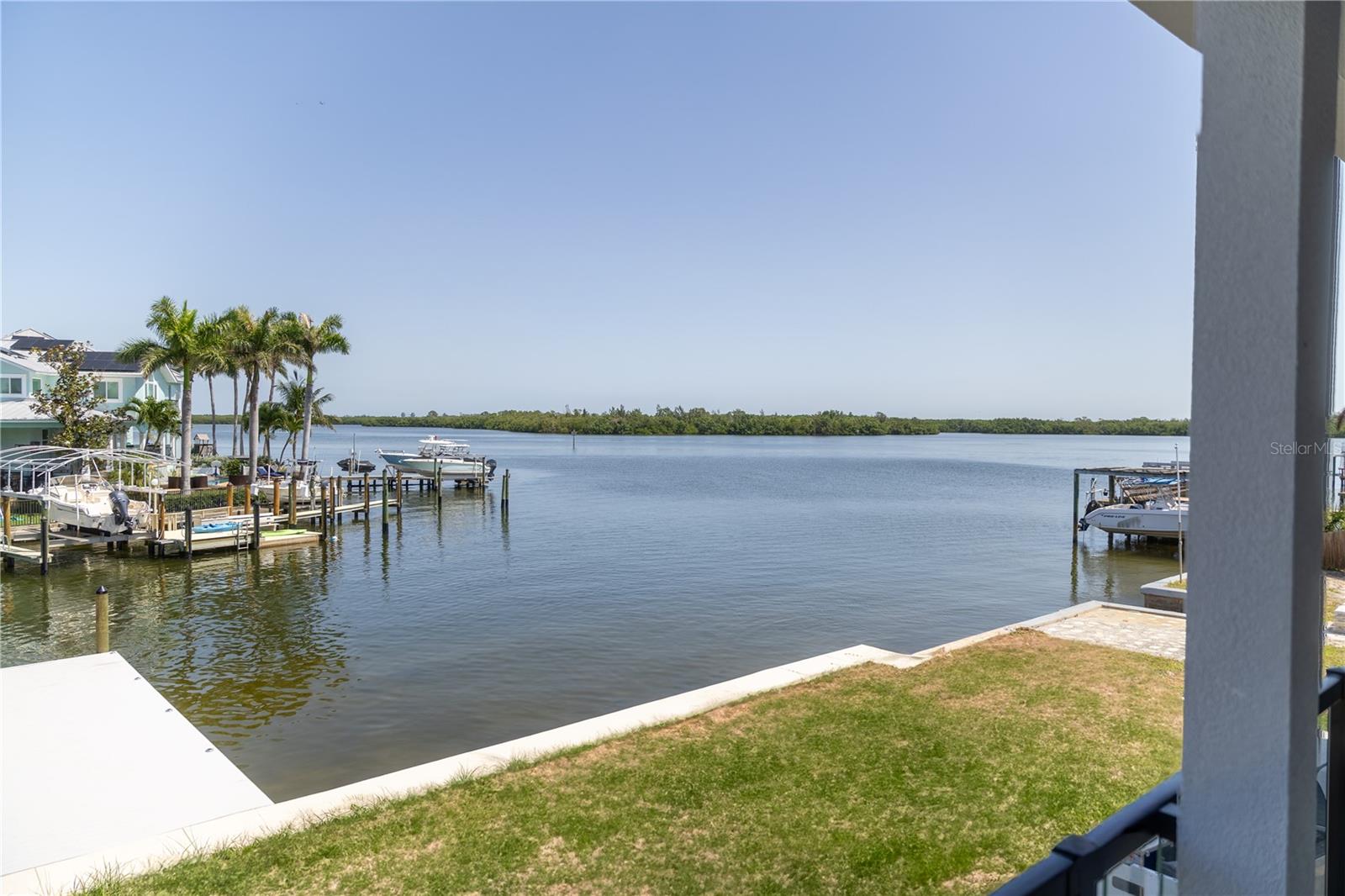 2121 BAYOU GRANDE BOULEVARD NE