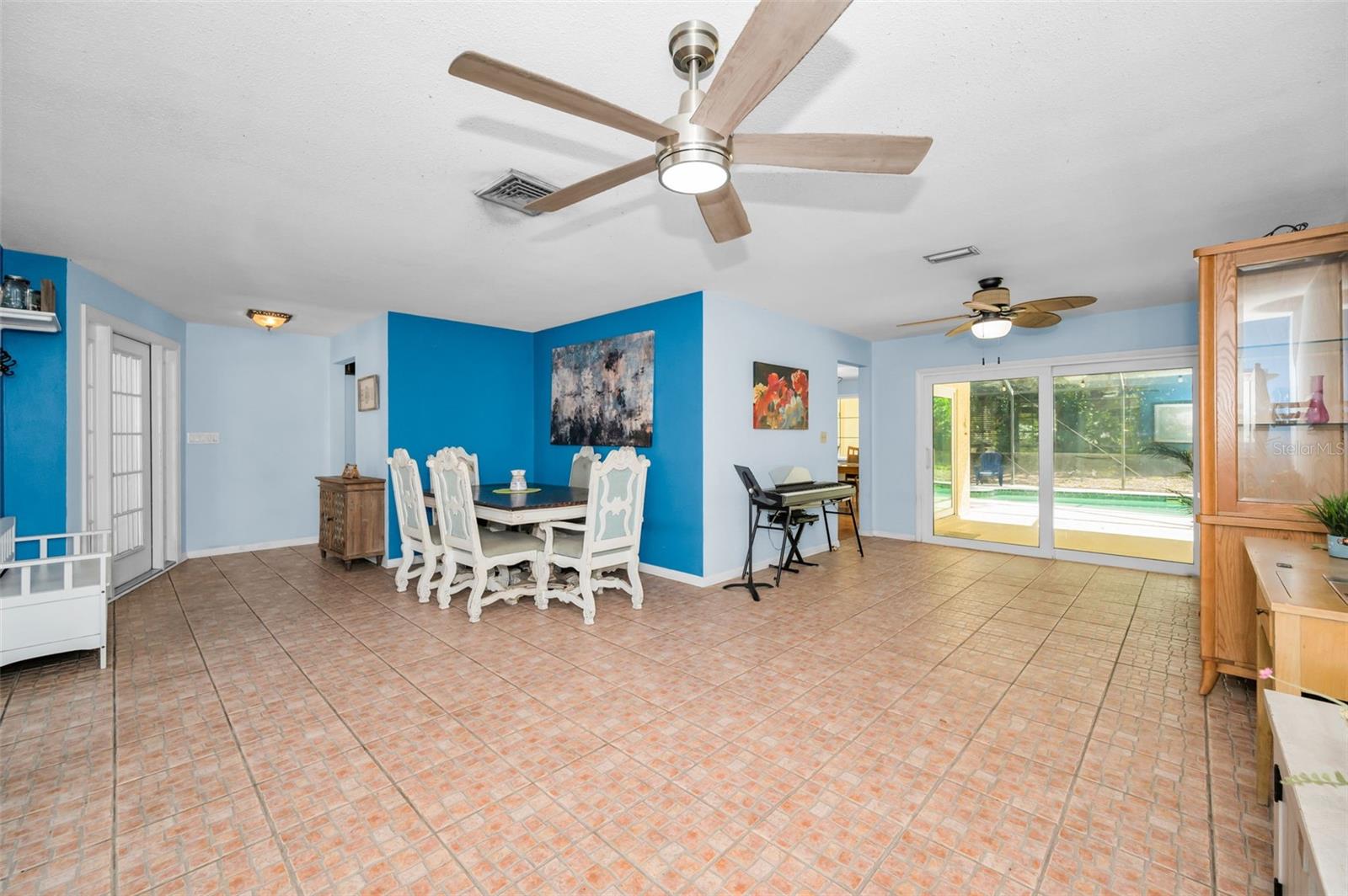 WESTLAKE VILLAGE - Residential