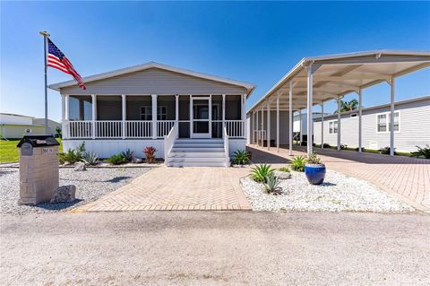Manufactured Home in DADE CITY FL 10039 STERLING AVENUE.jpg