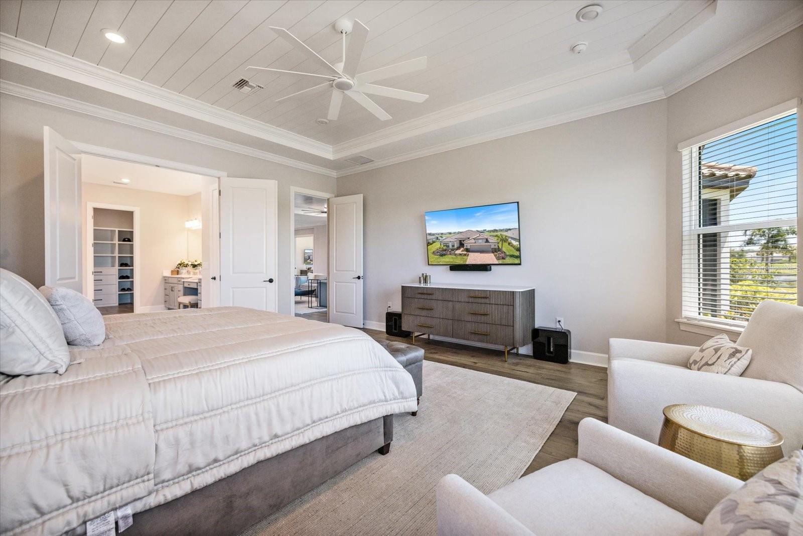 AZARIO ESPLANADE PH V - Residential