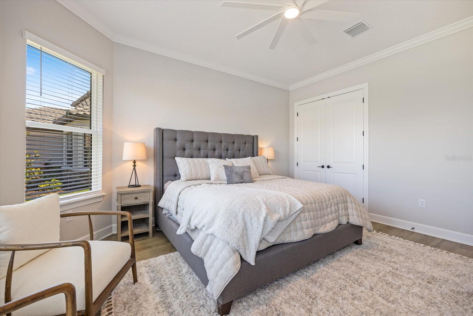 AZARIO ESPLANADE PH V - Residential