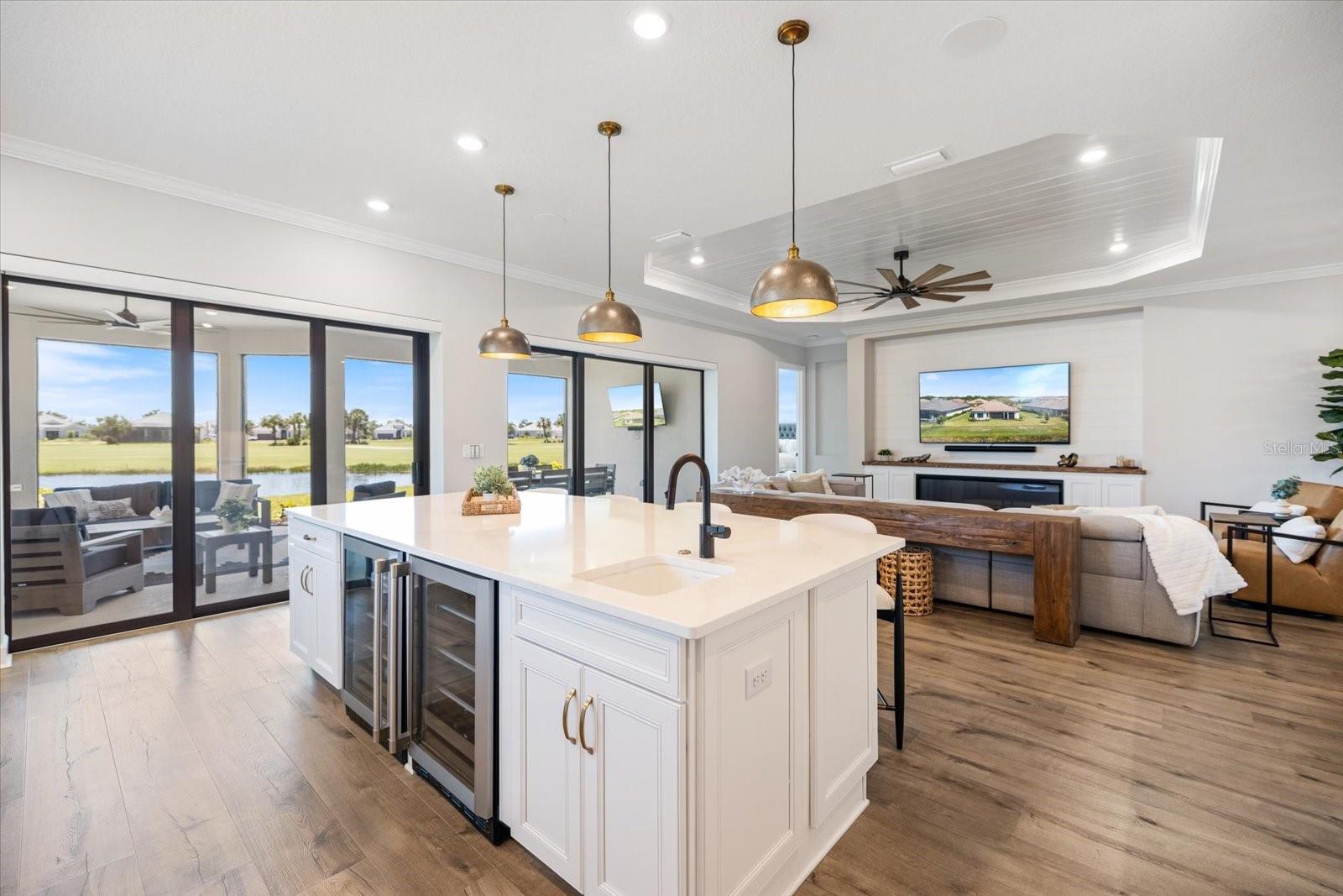 AZARIO ESPLANADE PH V - Residential