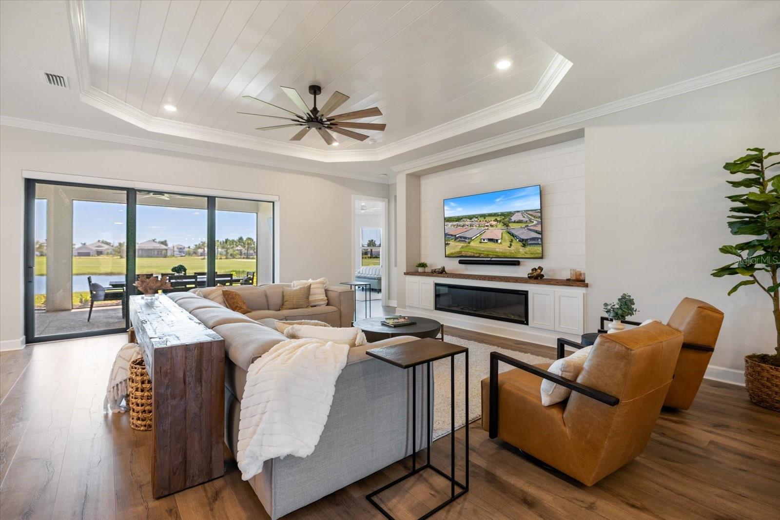 AZARIO ESPLANADE PH V - Residential