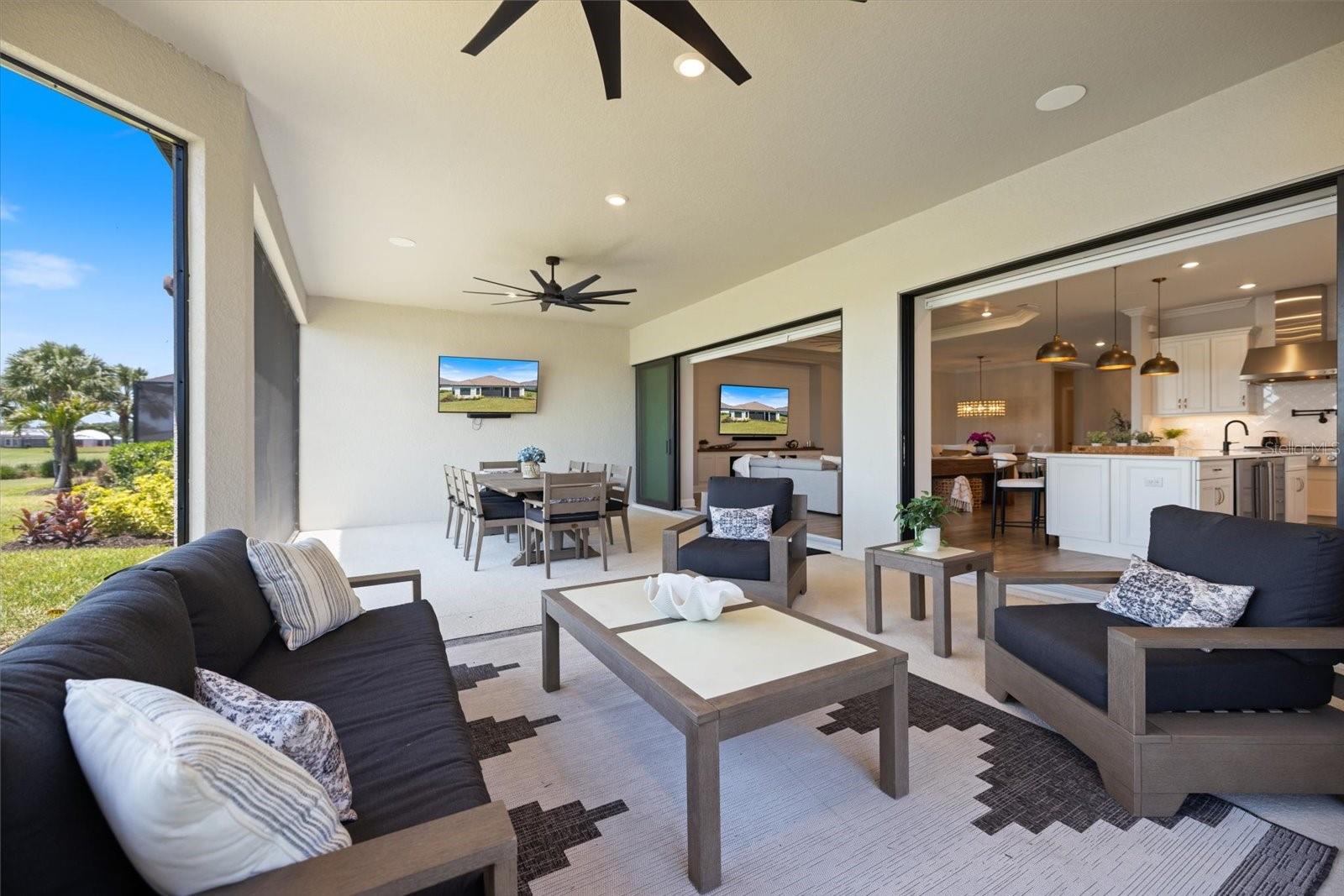 AZARIO ESPLANADE PH V - Residential