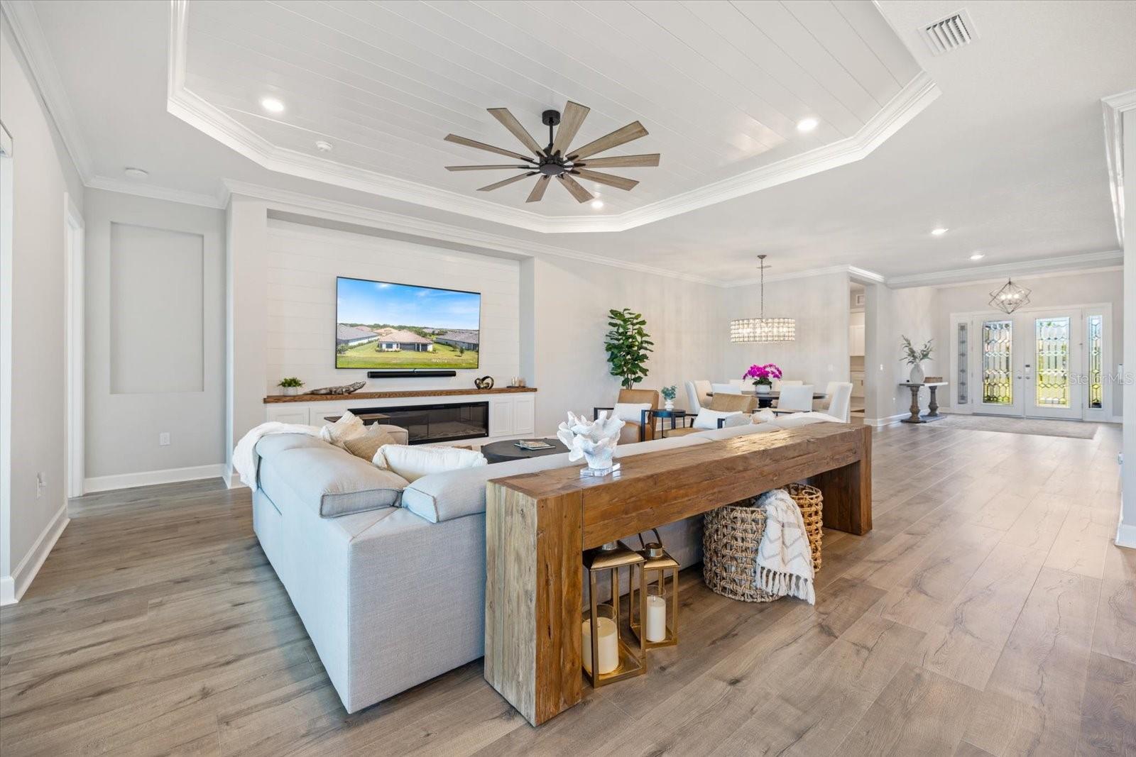 AZARIO ESPLANADE PH V - Residential