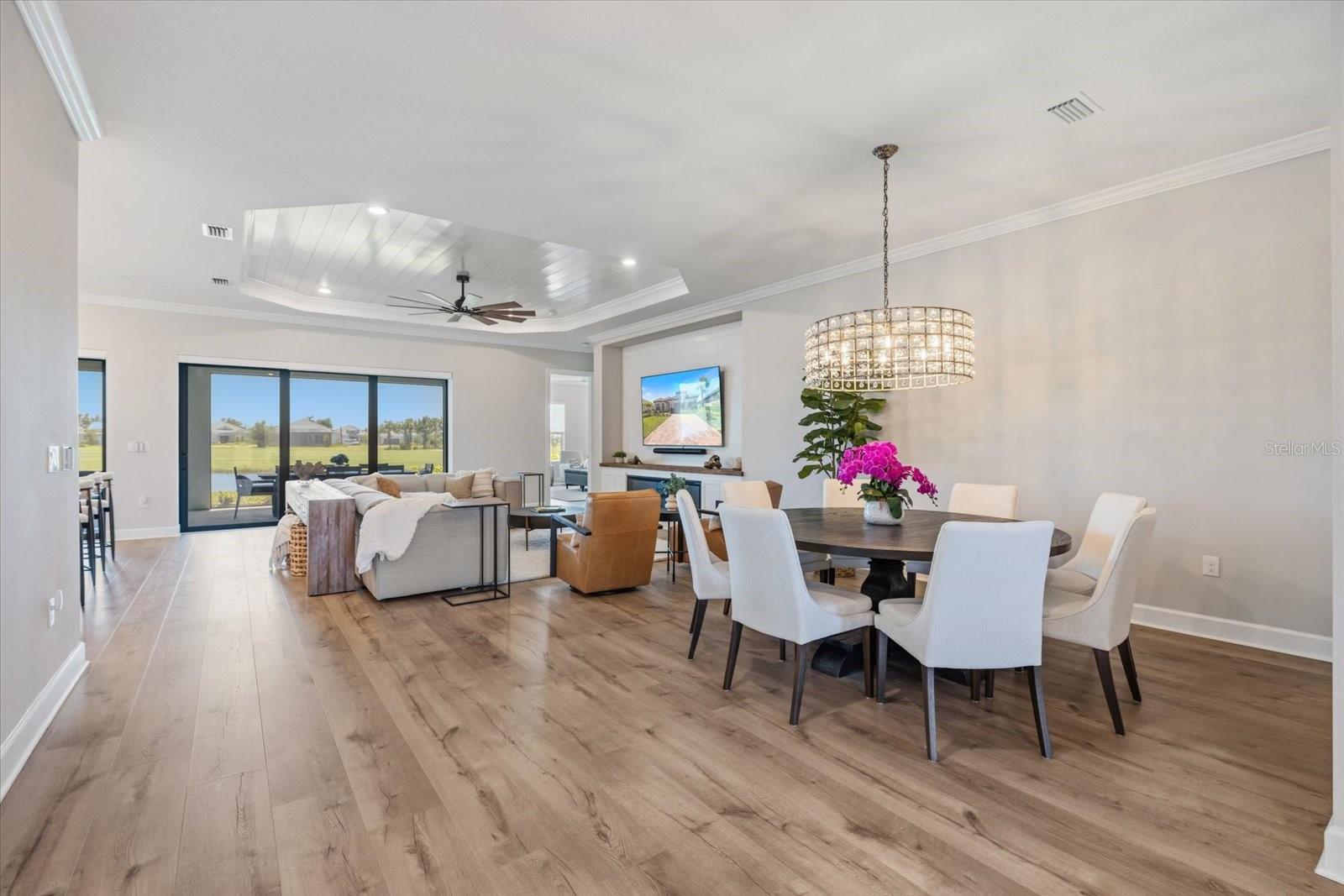 AZARIO ESPLANADE PH V - Residential